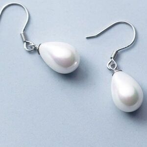 White shell pearl drop stud earrings in Sterling Silver 🆕